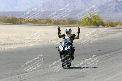 media/Apr-17-2022-CVMA (Sun) [[f474cfa795]]/Race 14 500 Supersport-350 Supersport (Holeshot)/